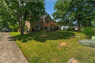 52 Cedar Dr, Hurricane, WV 25526