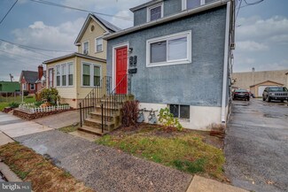 127 S Governor Printz Blvd, Essington, PA 19029