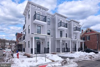67 Church St, Lambertville, NJ 08530