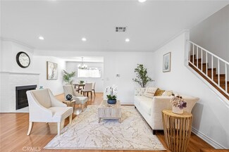 18550 Hatteras St Unit 49, Tarzana, CA 91356