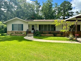 422 York Dr, Lufkin, TX 75901