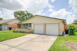 8623 Norton Dr, Houston, TX 77080