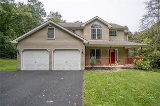 2147 Seipstown Rd, Fogelsville, PA 18051