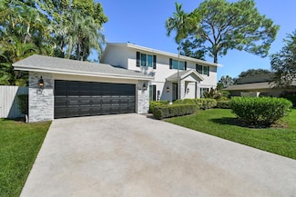 6801 Eastpointe Pines St, West Palm Beach, FL 33418