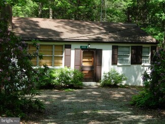 448 White Oak Ln, Bluemont, VA 20135