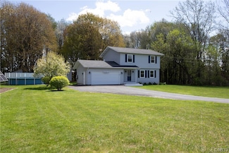 4300 Gypsy Rd, Marcellus, NY 13108