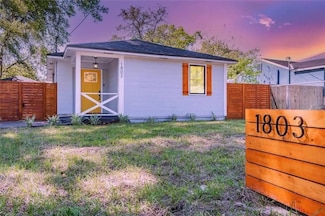 1803 E Frierson Ave, Tampa, FL 33610