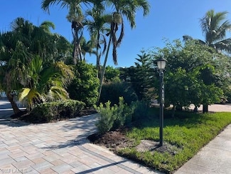 4609 Southern Breeze Dr, Naples, FL 34114