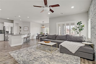 5742 Shadow Bend Dr, Las Vegas, NV 89135