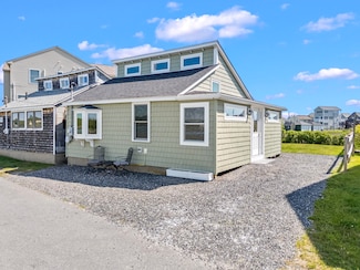 75 Ox Cart Ln Unit 2, Wells, ME 04090