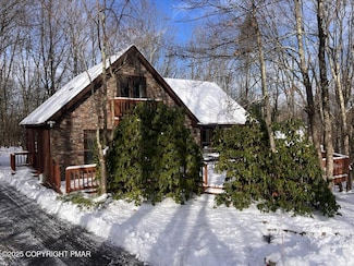 73 Honeysuckle Dr, Jim Thorpe, PA 18229