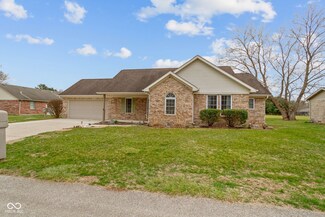 1463 W Deer Cliff Dr, Crawfordsville, IN 47933