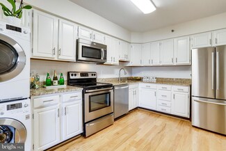 3709 S George Mason Dr Unit 1215, Baileys Crossroads, VA 22041