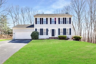 30 Spencer Hill Ct, Warwick, RI 02886