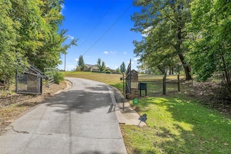 1802 E Lake Dr, Gladewater, TX 75647