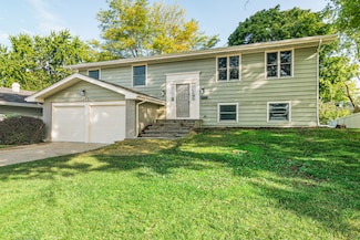 1420 Hassell Rd, Hoffman Estates, IL 60169