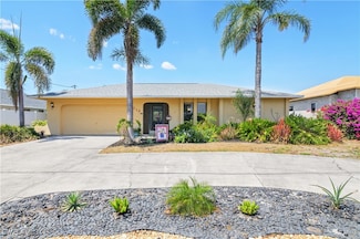 713 SW 39th Terrace, Cape Coral, FL 33914