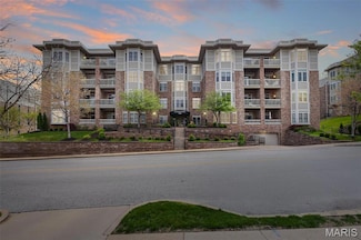 520 N and Rd S Unit 105, Saint Louis, MO 63130