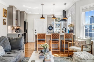 644 Adams St Unit 3, Dorchester, MA 02122