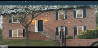 15712 Brandywine Rd, Dumfries, VA 22025