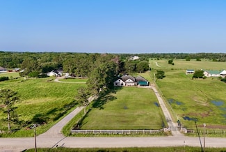 1152 McNutt Rd (+ -2 0 Acres), Franklin, TX 77856