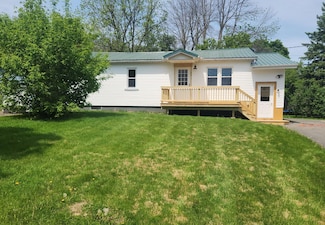 59 Church St, Champlain, NY 12919
