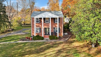 3581 Grandin Rd SW, Roanoke, VA 24018