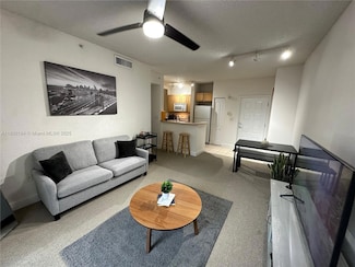 6001 SW 70th St Unit 621, South Miami, FL 33143