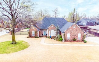 4204 Two Lakes Ave, Norman, OK 73072