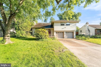 121 Meeting House Ln, Cherry Hill, NJ 08002