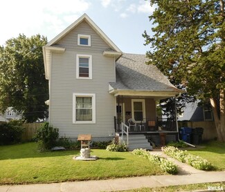 1509 W 9th St, Davenport, IA 52804
