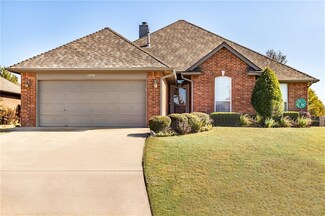 2208 Cobblestone Ct, Edmond, OK 73034