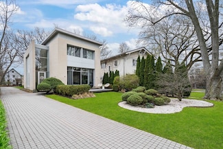 824 Humboldt Ave, Winnetka, IL 60093