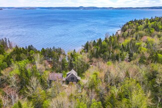 1523 Pripet Wood Ln, Islesboro, ME 04848