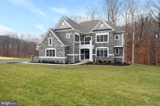 206 Bellflower Ln, Newtown Square, PA 19073