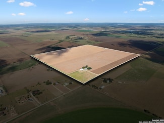 3830 County Road 541, Hondo, TX 78861