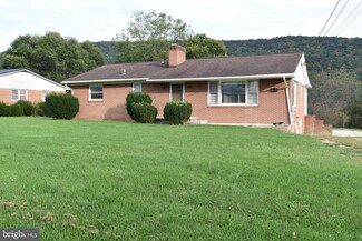 188 Maple Ave, Franklin, WV 26807