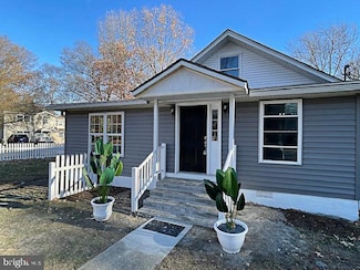 5601 Essex St, Churchton, MD 20733