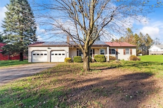 6411 Silver Hill Rd, Newark, NY 14513