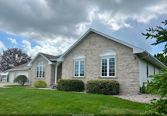 1120 Cardinal St, de Pere, WI 54115