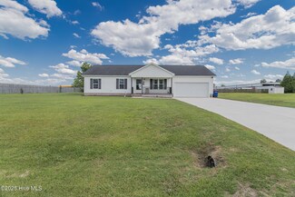 108 Clint Mills Rd, Maysville, NC 28555