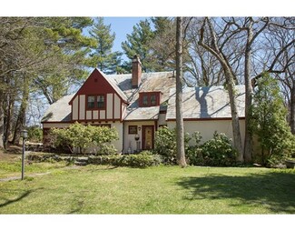 9 Hillcrest Cir, Waban, MA 02468