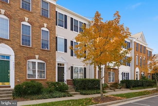 42799 Sykes Terrace, Chantilly, VA 20152