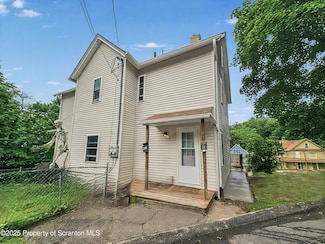2103 Hollister Ave, Scranton, PA 18508