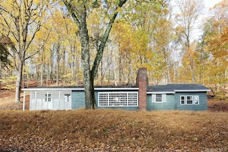 84 Pine Hill Rd, Chester, NY 10918