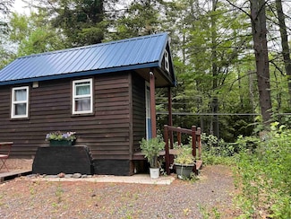 1 N Ridge Rd, Town of Rockingham, VT 05101