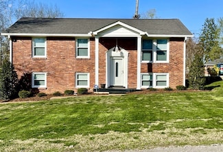540 Starliner Dr, Nashville, TN 37209