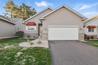 1191 Sterling Cir N, Saint Paul, MN 55119