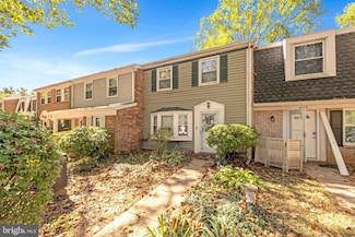 5517 Woodenhawk Cir, Columbia, MD 21044