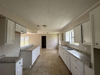 2068 Texas 36, Brazoria, TX 77422